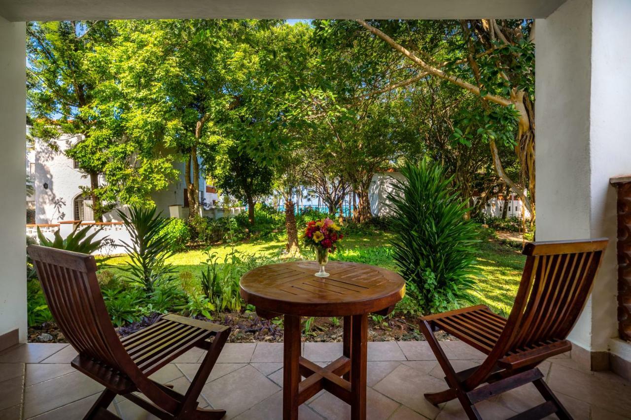 Diani Sea Lodge เดียนีบีช ภายนอก รูปภาพ