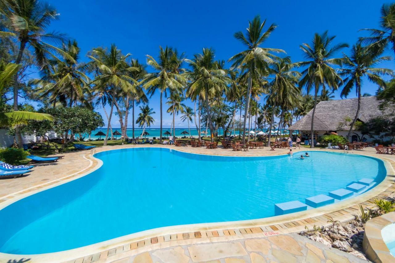 Diani Sea Lodge เดียนีบีช ภายนอก รูปภาพ