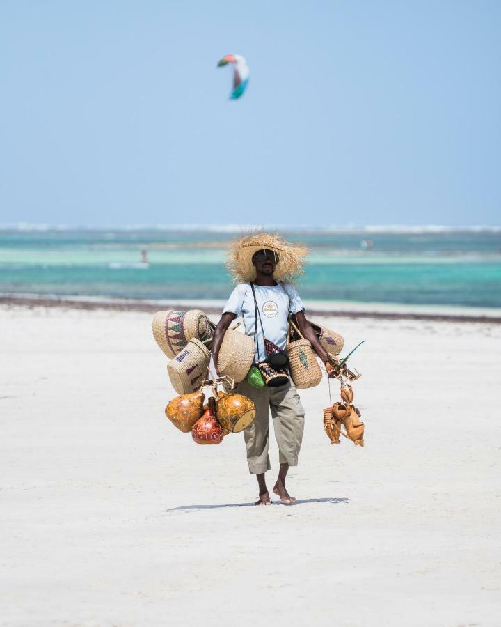 Diani Sea Lodge เดียนีบีช ภายนอก รูปภาพ