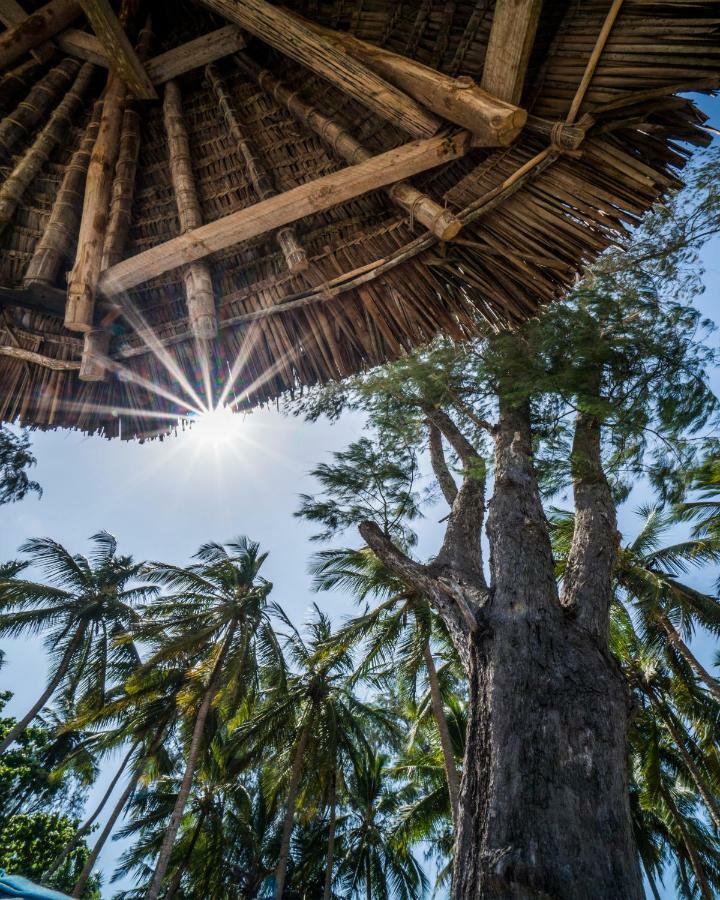 Diani Sea Lodge เดียนีบีช ภายนอก รูปภาพ