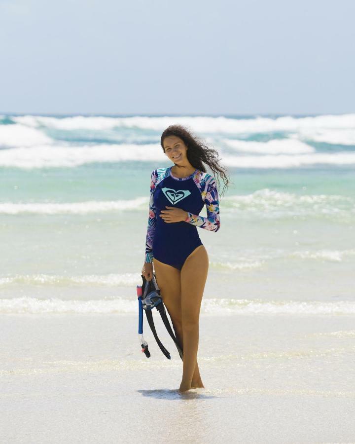 Diani Sea Lodge เดียนีบีช ภายนอก รูปภาพ