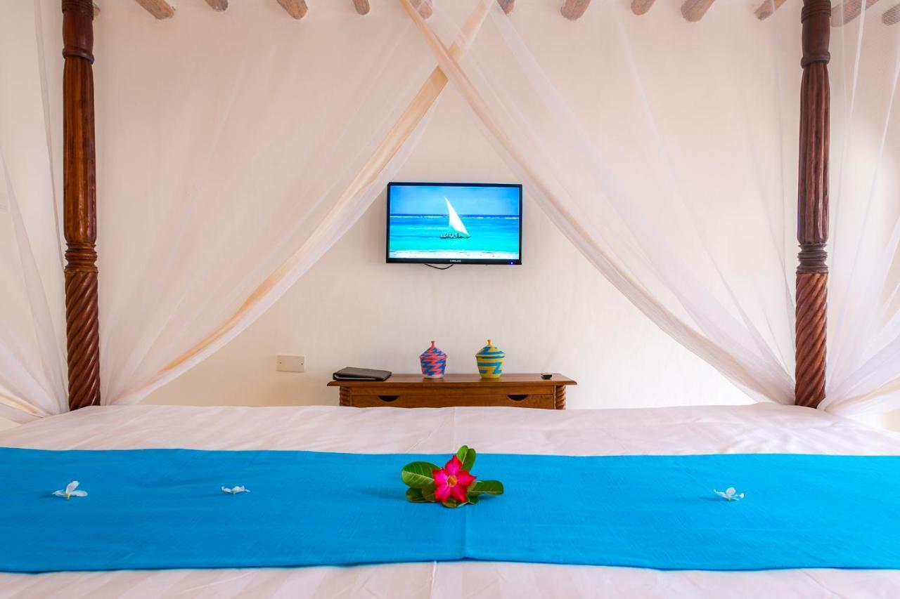 Diani Sea Lodge เดียนีบีช ภายนอก รูปภาพ
