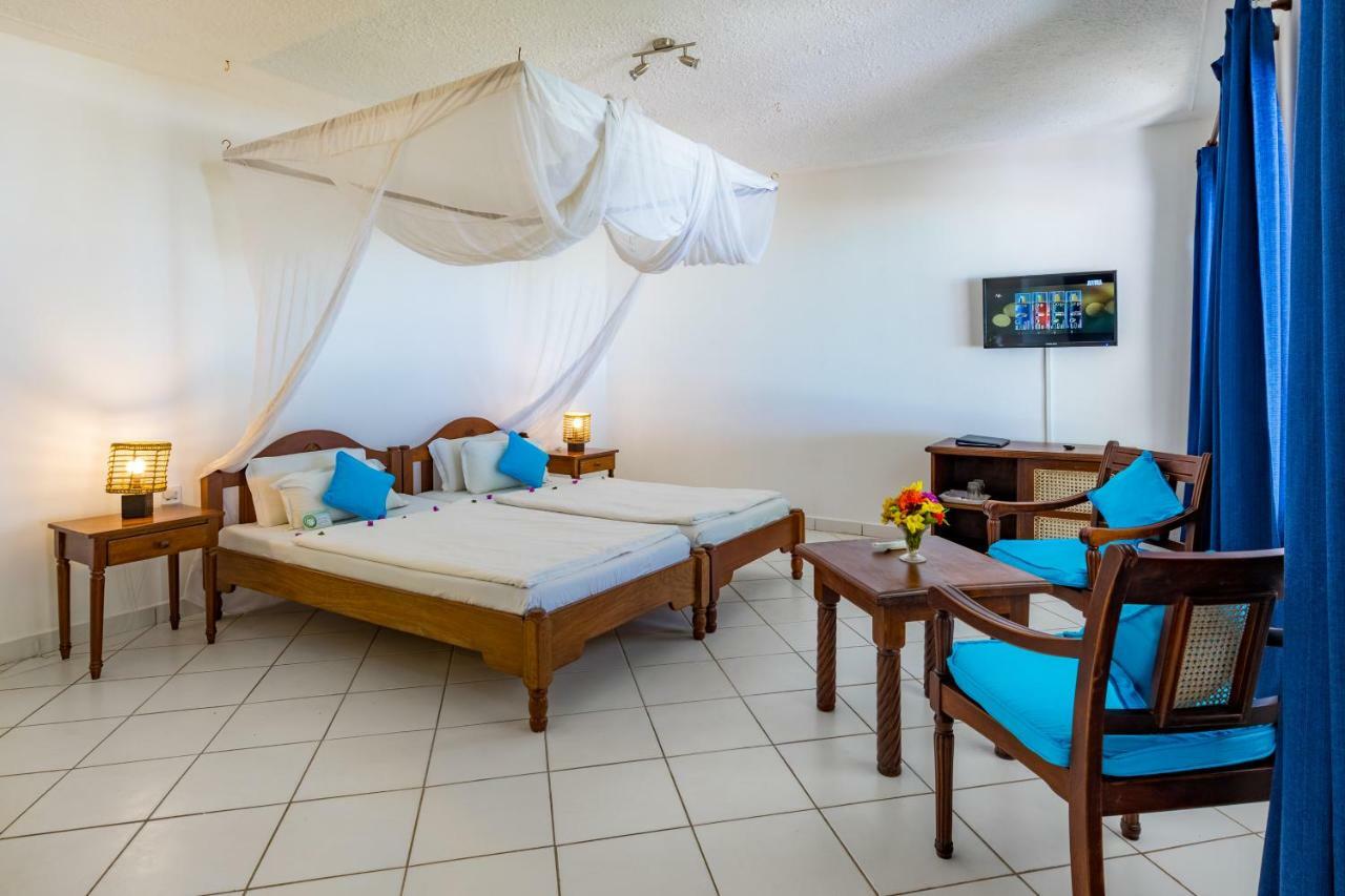 Diani Sea Lodge เดียนีบีช ภายนอก รูปภาพ