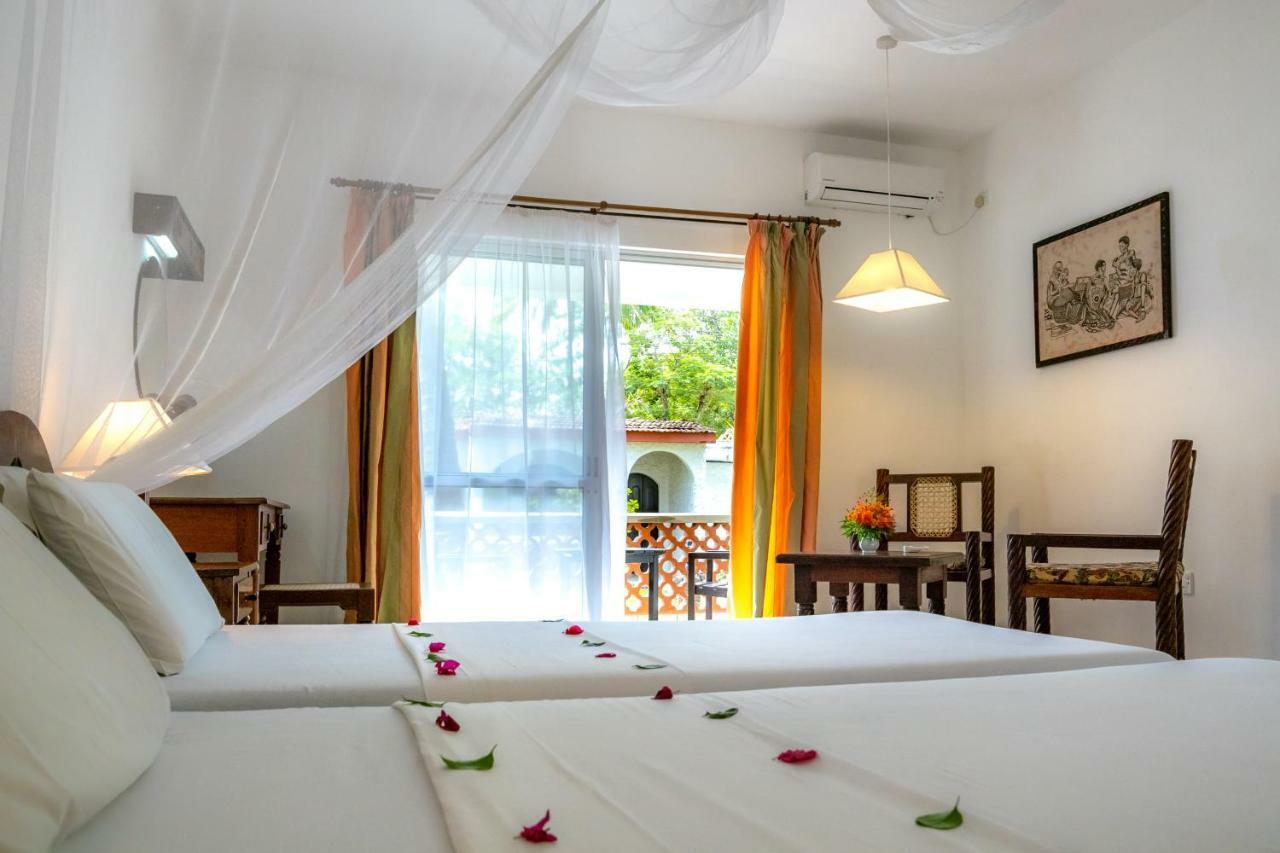 Diani Sea Lodge เดียนีบีช ภายนอก รูปภาพ