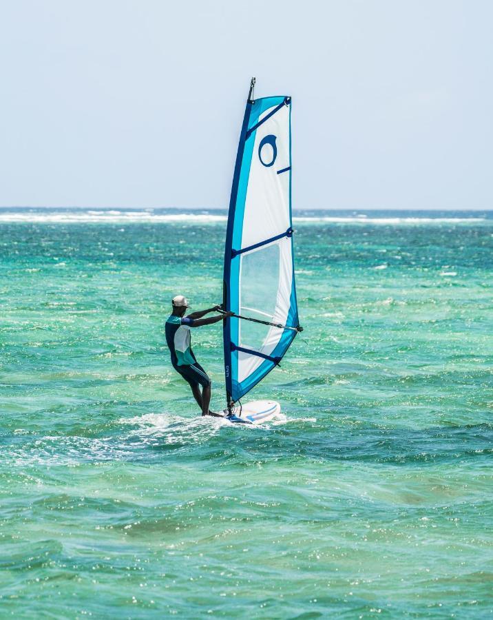 Diani Sea Lodge เดียนีบีช ภายนอก รูปภาพ